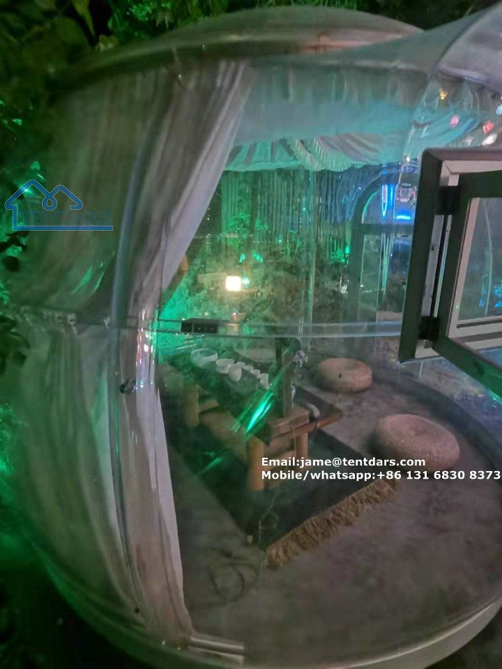 Restaurant igloo dome tent