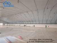 Grande tenda per il campo da badminton all'aperto